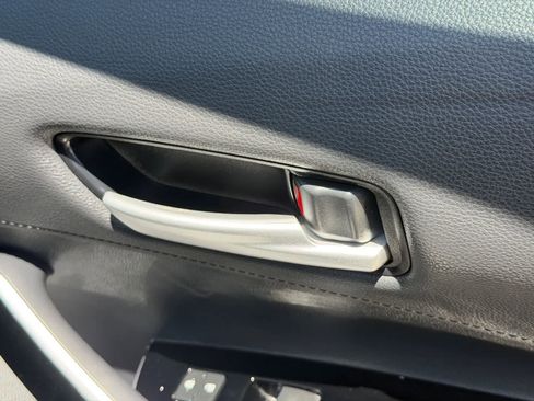 Used 2020 Toyota Corolla XLE w/ Carpet Mat Package (TMS) FWD image 13