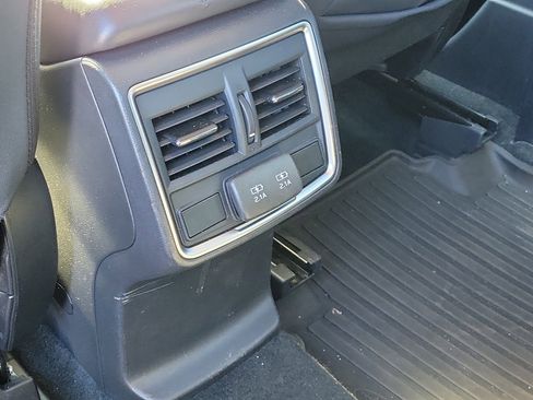 Used 2020 Subaru Forester Premium image 15