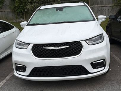 Used 2022 Chrysler Pacifica Touring-L