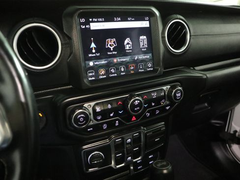 Used 2021 Jeep Wrangler Unlimited Sahara AWD/4WD image 23