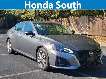 Used 2024 Nissan Altima 2.5 SV