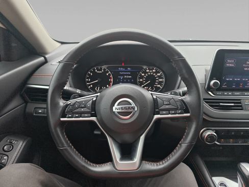 Used 2021 Nissan Altima 2.5 SR w/ SR Premium Package AWD/4WD image 13