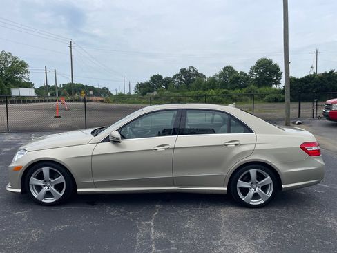 Used 2011 Mercedes-Benz E 350 Sedan image 3