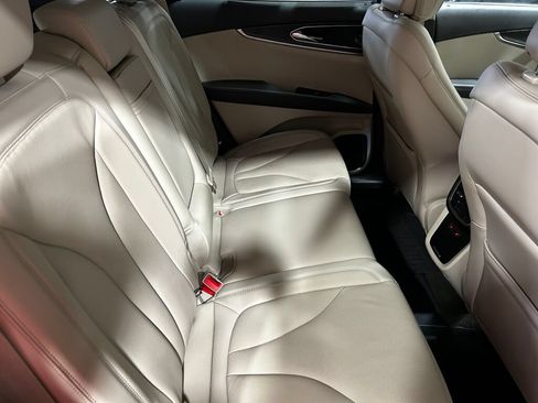 Used 2020 Lincoln Nautilus Reserve AWD/4WD image 28