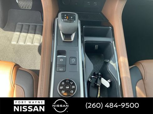 Certified 2025 Nissan Pathfinder Platinum w/ Cargo Package AWD/4WD image 28