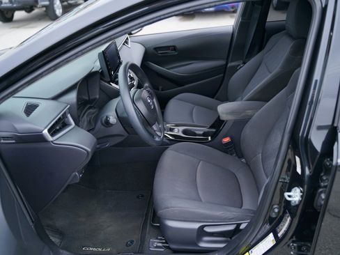 Used 2022 Toyota Corolla LE image 20