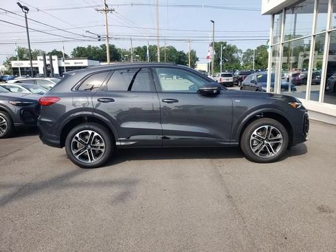 New 2026 Audi Q5 2.0T AWD/4WD image 2