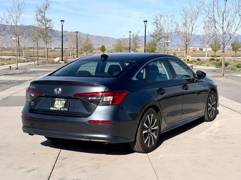 Used 2023 Honda Civic EX image 5