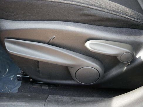 Used 2016 Jeep Renegade Sport w/ Power & Air Group image 17