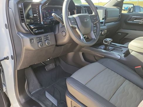 Used 2025 Chevrolet Silverado 1500 ZR2 w/ Technology Package image 10