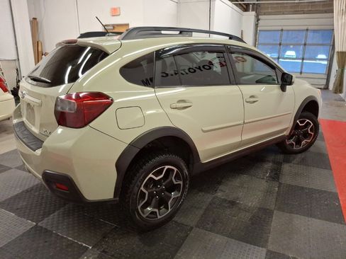 Used 2015 Subaru Crosstrek 2.0i Premium image 9