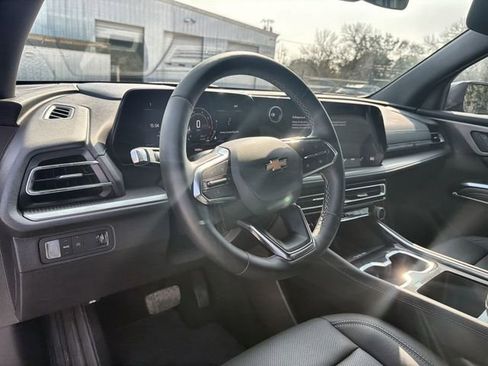 Used 2026 Chevrolet Traverse LT w/ Sun and Wheel Package image 10