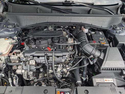 Certified 2024 Hyundai Kona Limited FWD image 10