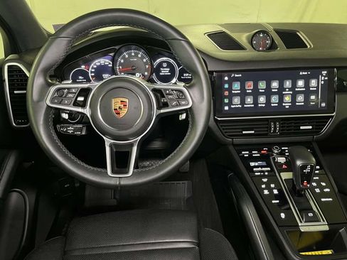 Used 2023 Porsche Cayenne image 27