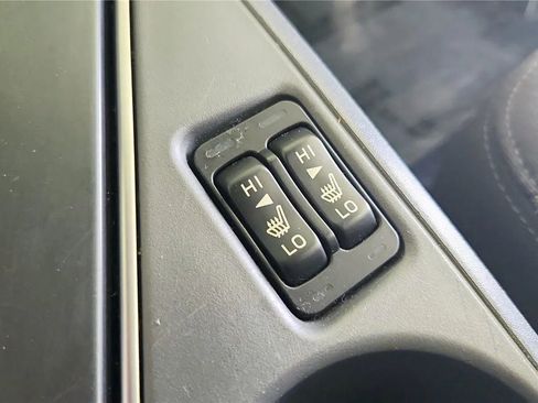 Used 2025 Subaru Crosstrek 2.0i Premium AWD/4WD image 31