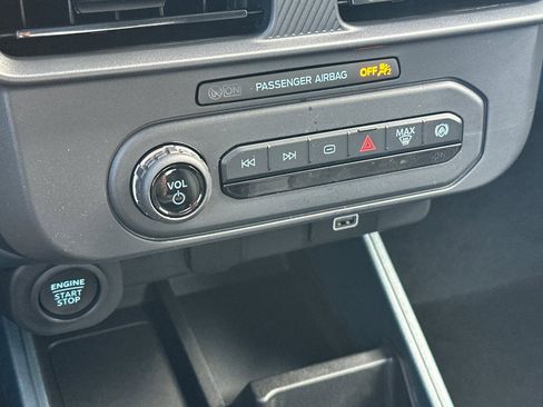 New 2026 Ford Maverick XLT w/ Black Appearance Package image 19