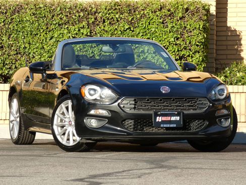Used 2017 FIAT 124 Spider Lusso image 3