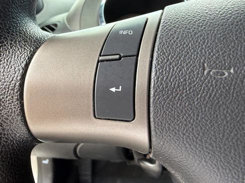 Used 2008 Pontiac Solstice Convertible image 11