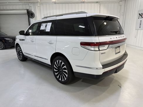 Used 2023 Lincoln Navigator Black Label image 3