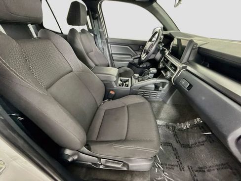 Certified 2025 Toyota 4Runner SR5 AWD/4WD image 28