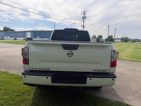 Used 2018 Nissan Titan PRO-4X AWD/4WD image 6