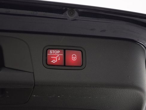 Certified 2022 Mercedes-Benz GLC 300 image 32