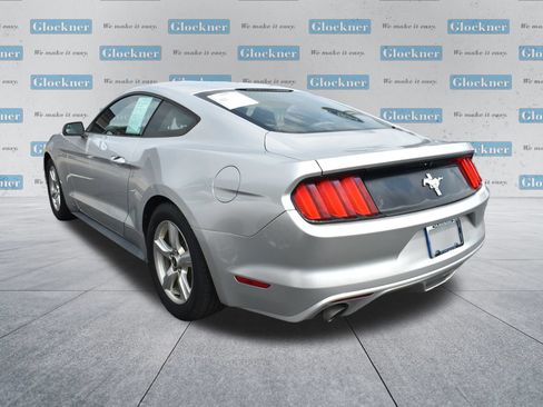 Used 2015 Ford Mustang Coupe RWD image 7