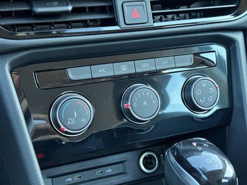New 2026 Volkswagen Taos S FWD image 19