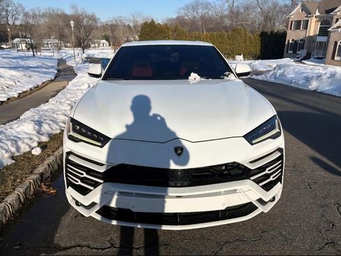 Used 2022 Lamborghini Urus image 8