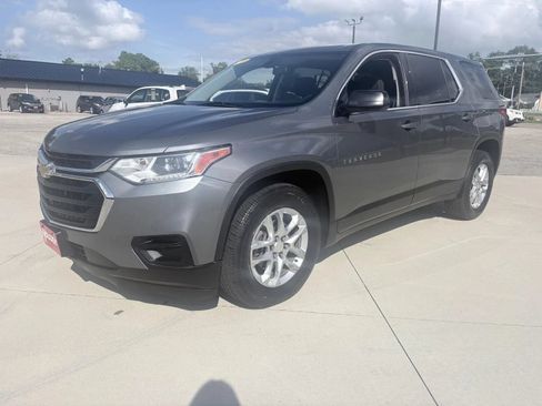Used 2019 Chevrolet Traverse LS AWD/4WD image 3