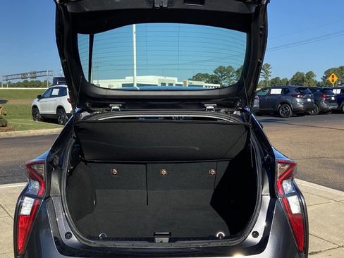 Used 2018 Toyota Prius Four image 25
