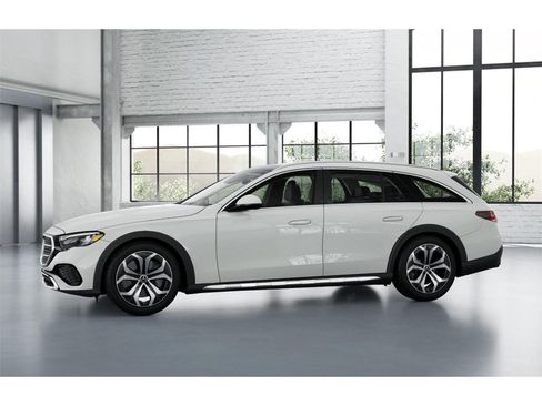 Used 2025 Mercedes-Benz E 450 4MATIC All-Terrain Wagon image 36