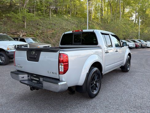 Certified 2019 Nissan Frontier SV AWD/4WD image 3