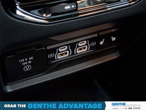 Certified 2024 Jeep Grand Cherokee Limited image 29