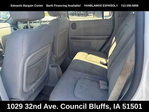 Used 2011 Chevrolet HHR LS FWD image 10