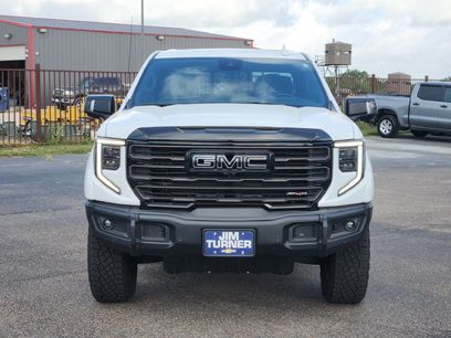Used 2026 GMC Sierra 1500 AT4X w/ LPO, Black Badging Package