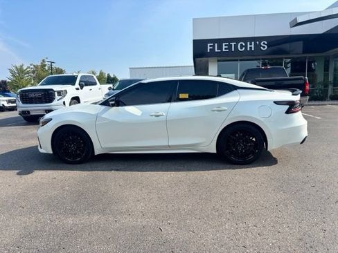 Used 2019 Nissan Maxima SR w/ Premium Package FWD image 9