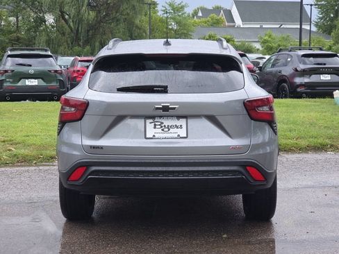 Used 2025 Chevrolet Trax RS w/ Sunroof Package FWD image 15