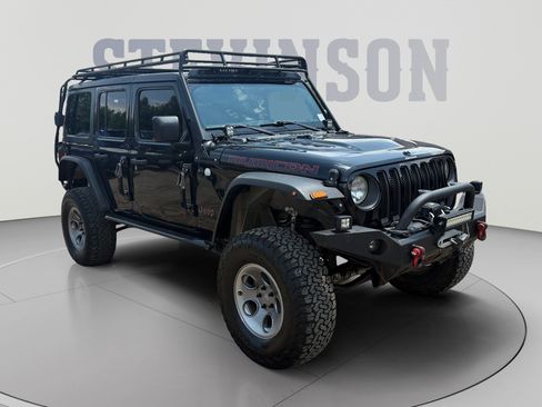 Used 2018 Jeep Wrangler Unlimited Rubicon w/ Cold Weather Group AWD/4WD image 7