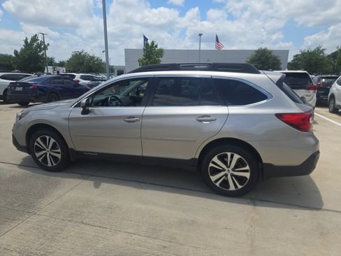 Used 2018 Subaru Outback 2.5i Limited AWD/4WD image 5