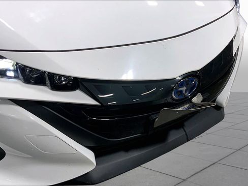 Used 2021 Toyota Prius Prime LE FWD image 30
