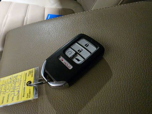 Used 2018 Honda CR-V Touring image 10