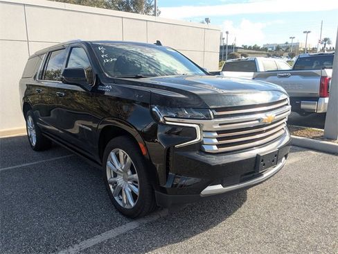 Used 2023 Chevrolet Suburban High Country w/ Premium Package image 1