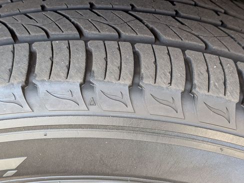 Used 2019 Chevrolet Traverse LT image 11