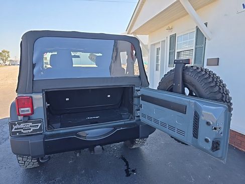 Used 2014 Jeep Wrangler Sport image 16