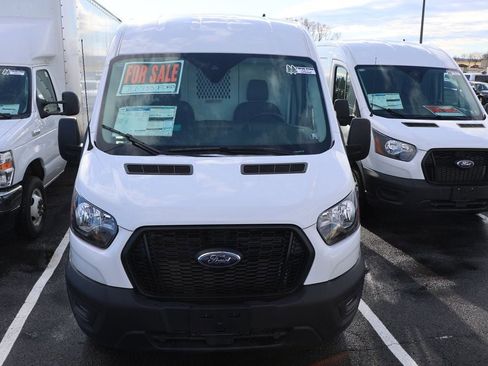 Used 2024 Ford Transit 250 148 Medium Roof image 3