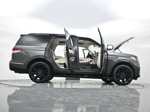 Used 2024 Lincoln Navigator Black Label image 61