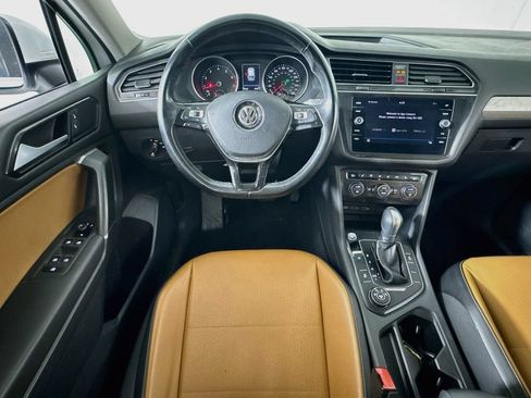 Used 2018 Volkswagen Tiguan SE AWD/4WD image 21