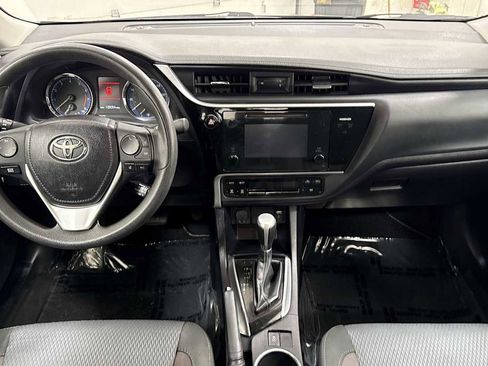 Used 2017 Toyota Corolla LE image 25