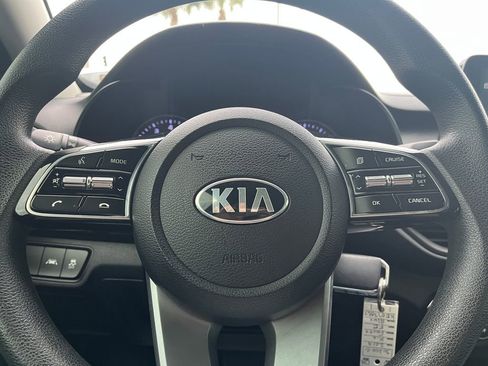 Used 2019 Kia Forte FE image 13